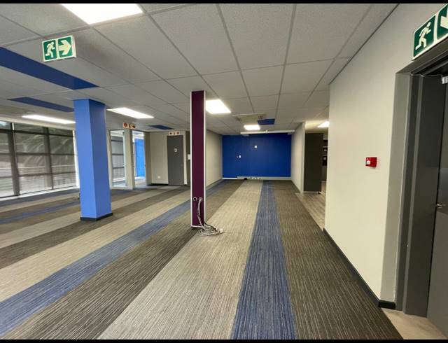 358M² OFFICE TO LET IN BRYANSTON